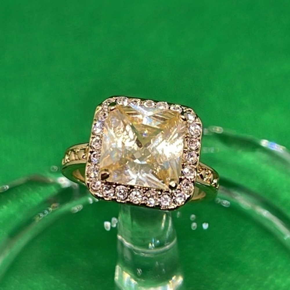 925 GF Gorgeous Crystals Ring